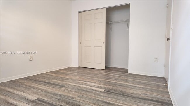 Building Photo - 2236 N Cypress Bend Dr