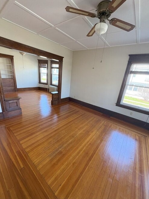 Building Photo - 356 Springfield St