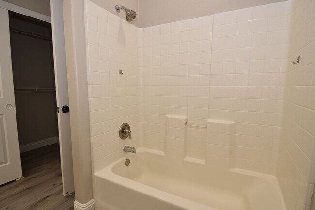 Building Photo - UPGRADED LOVELY 2 BED 2 BATH CONDO AT VISTANA
