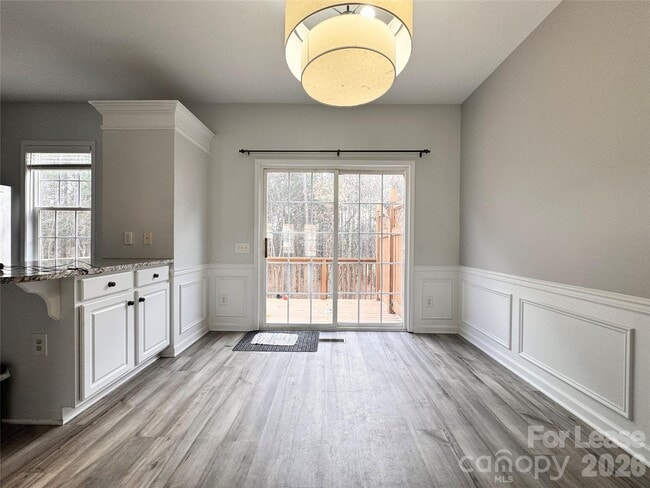 Building Photo - 10415 Winslet Dr