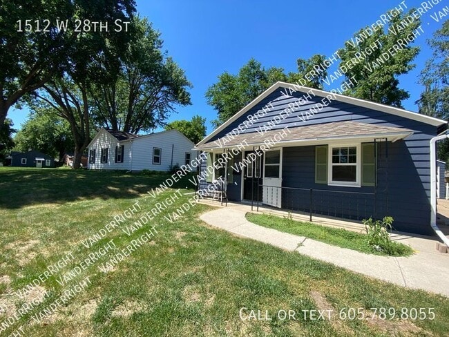Building Photo - 1512 W 28th St