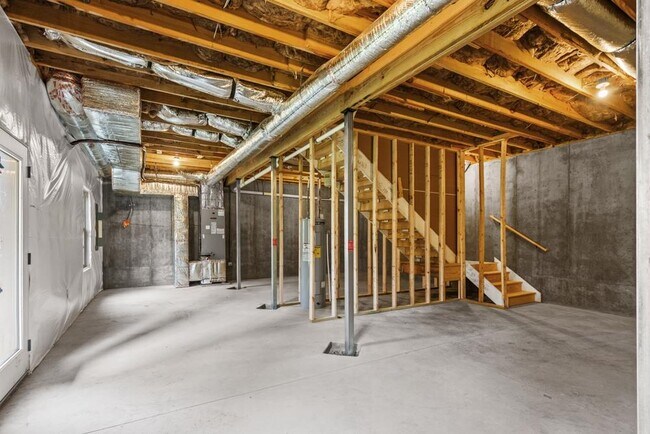 Building Photo - 317 Ivanhoe Ave