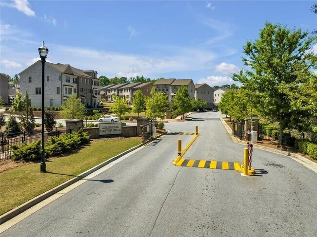 Building Photo - 4240 Hickory Pne Aly