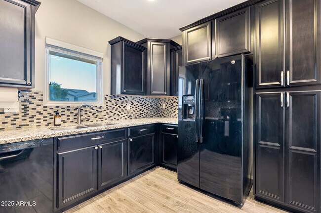 Building Photo - 18069 W Tasha Dr