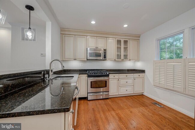 Building Photo - 11909 St Johnsbury Ct