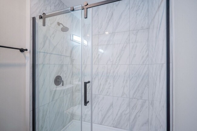 Building Photo - Recently Remodeled 4-Bedroom Home with Modern Upgrades & Spacious Yard in McCordsville