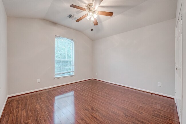 Building Photo - 1210 Gibbons Ct