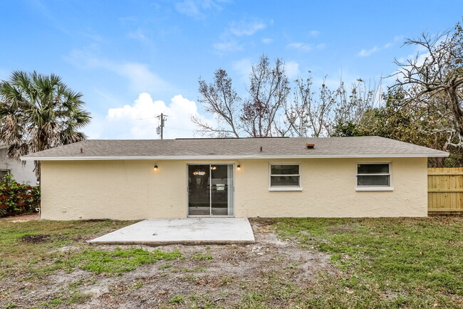 Building Photo - 8514 Lafitte Dr