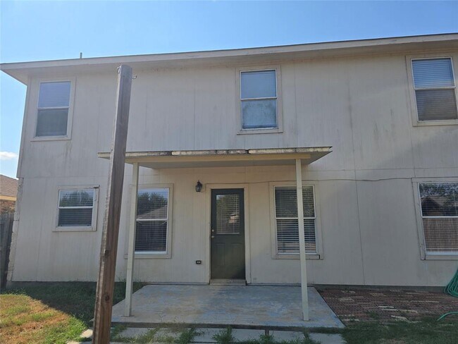 Building Photo - 333 Outfitter Dr