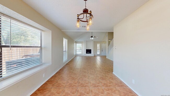 Building Photo - 2210 Muddy Peak Dr