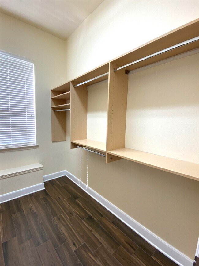 Building Photo - 21419 Delta Spring Ln