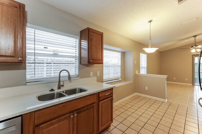 Building Photo - 1621 Coppersmith Ct