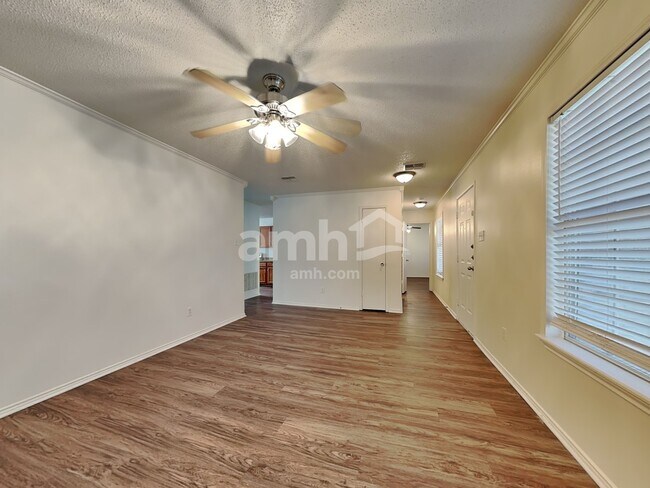 Building Photo - 1699 Wildrose Dr