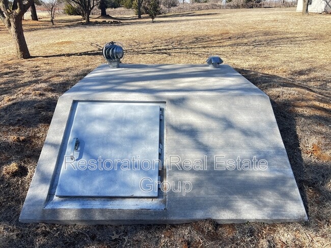 Building Photo - 819 N2964 Rd