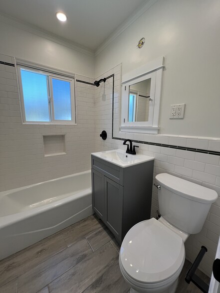Bathroom - 715 W Colorado Blvd