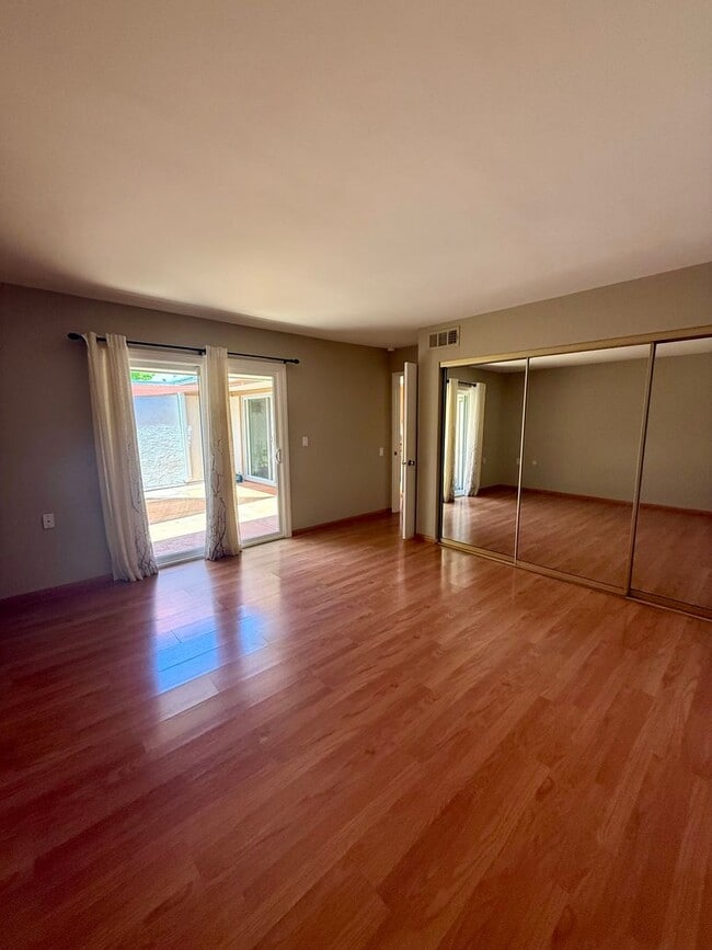 Building Photo - 3128 Tice Creek Dr