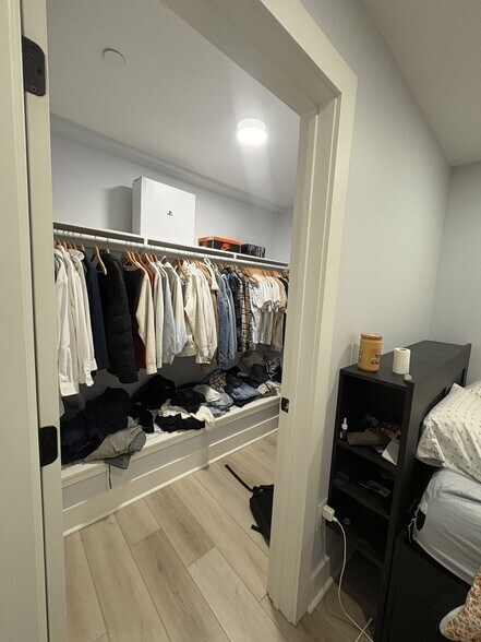 Building Photo - 3439 Lancaster Ave