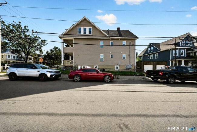 Building Photo - 359 Park Ave