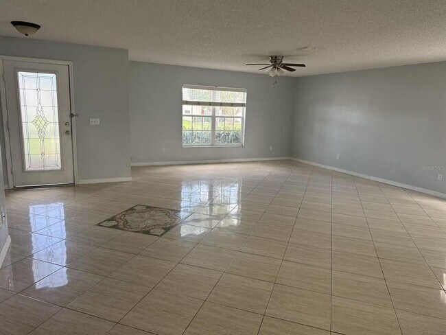 Building Photo - 842 Horseshoe Falls Dr