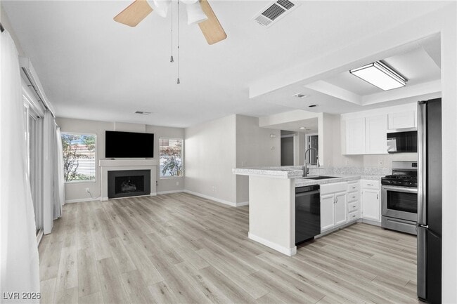 Building Photo - 7652 Botany Bay Dr