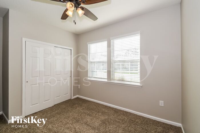 Building Photo - 205 Orient Dr