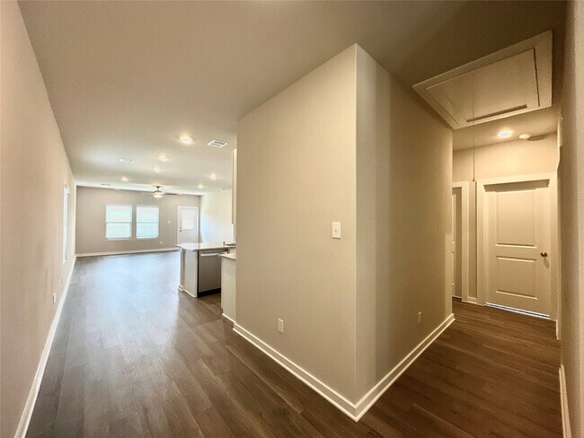 Building Photo - 12164 Ridge Top Dr