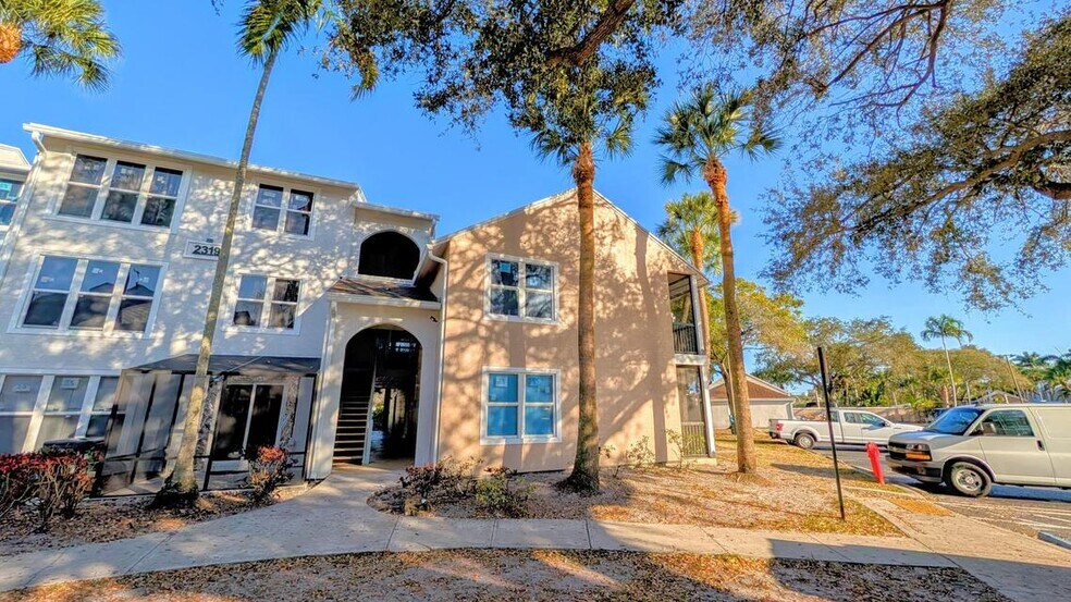 Building Photo - 2319 N Congress Ave