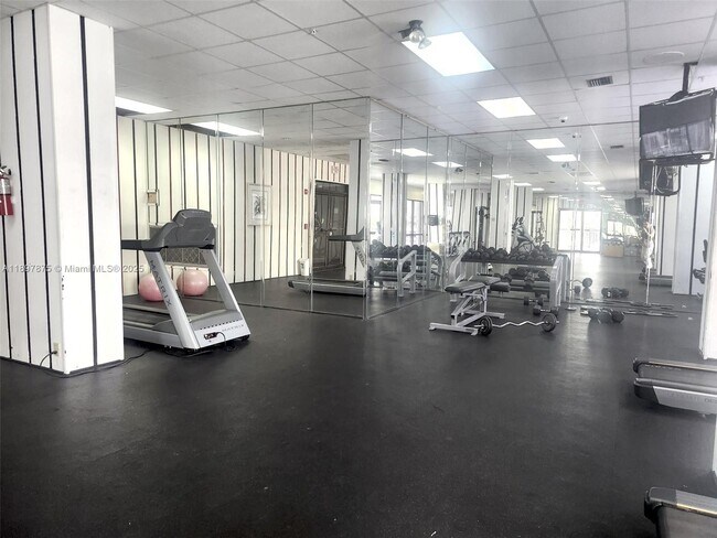 Building Photo - 2750 NE 183rd St