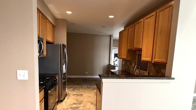 Building Photo - 3015 Kentshire Cir