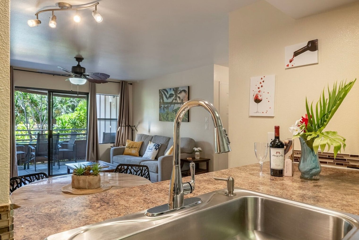 Building Photo - 679 S Kihei Rd