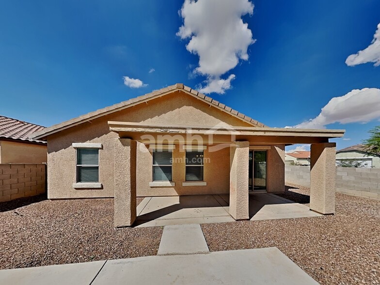 Building Photo - 21 West Calle Guija