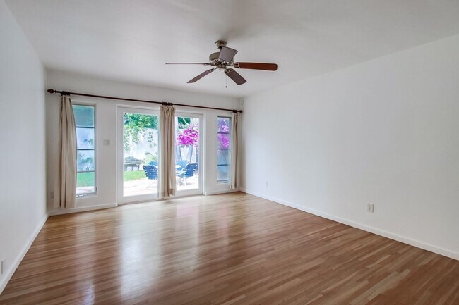 Building Photo - Charming 3 Bedroom Kensington Home