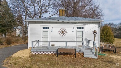 Building Photo - Unique Schoolhouse Turned 1-Bedroom Cottage!