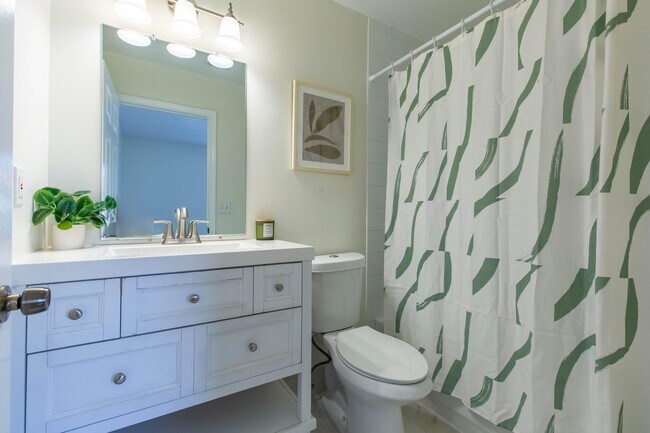 Building Photo - 6916 Crooked Fence Dr