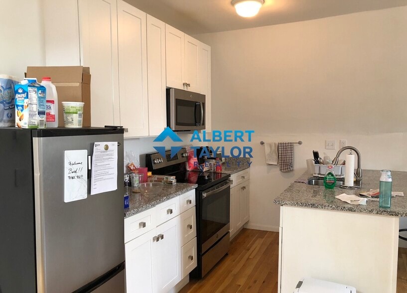 Building Photo - 176 Northampton St