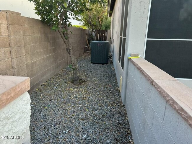 Building Photo - 7374 W Los Gatos Dr