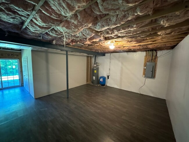Building Photo - 4 Bed 3 Bath Updated Home In Lititz