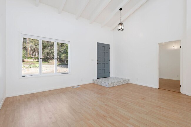 Building Photo - RARELY AVAILABLE: MONTECITO  UNION SCHOOL ...