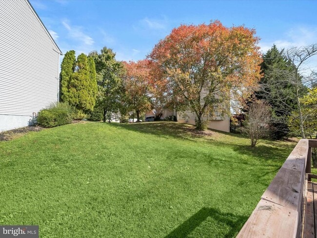 Building Photo - 8806 Admiral Dr