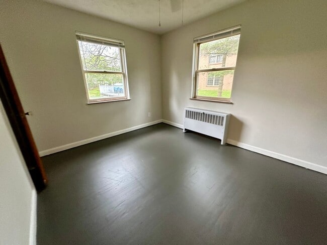 Building Photo - Green Twp- Cozy 2 Bed 1 Bath