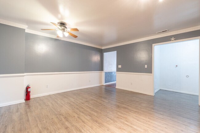 Building Photo - 5518 Gates Landing Rd