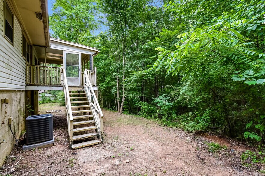 Building Photo - 4630 Cresant Ln