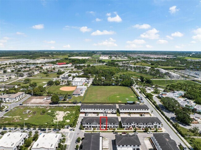 Building Photo - 13353 SW 250th Terrace