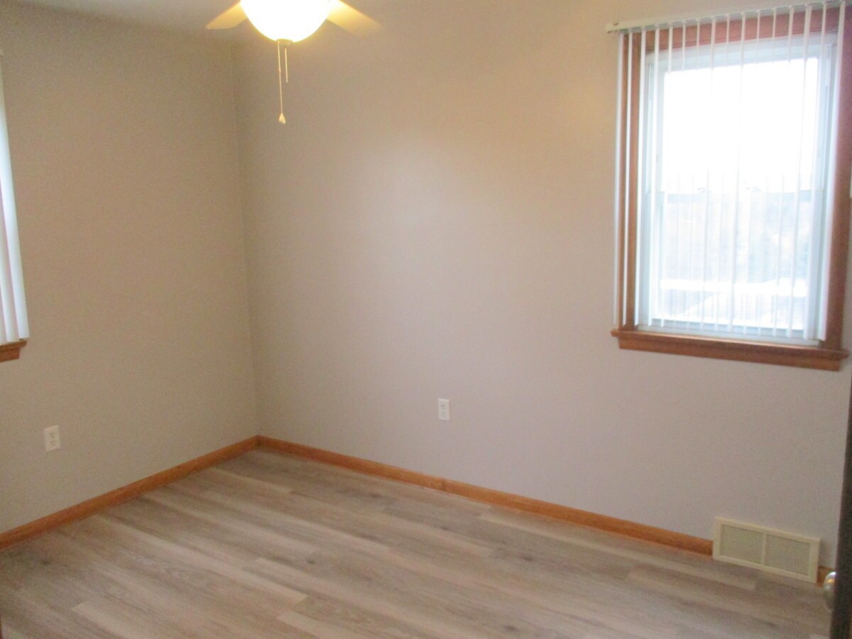 Building Photo - 1104 Porter St