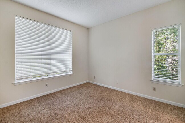 Building Photo - 200 Sandestin Ln