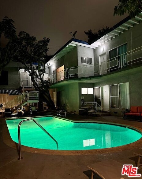 Building Photo - 941 N San Vicente Blvd