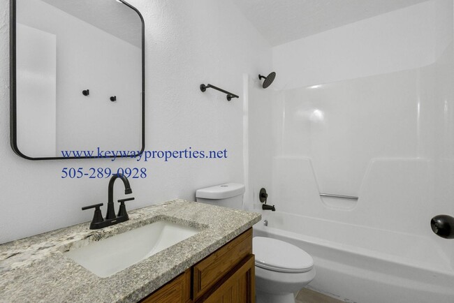 Building Photo - Remodeled 3 bed 2 bath corner house!