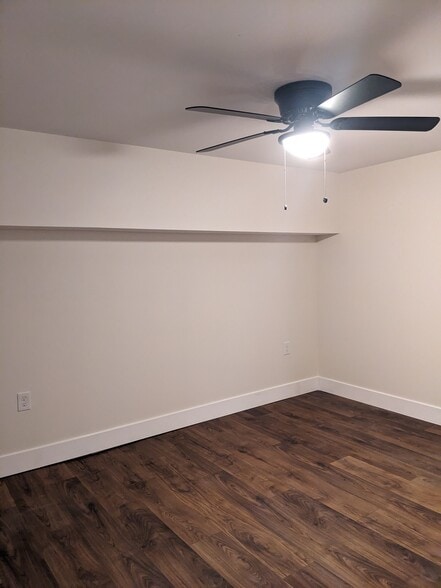Unit 5 Bedroom - 518 N State St