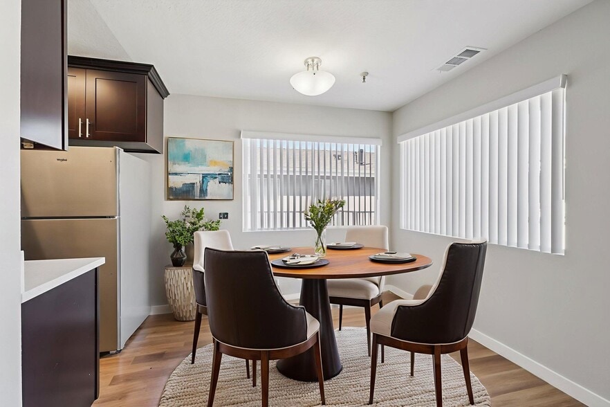 Building Photo - Lemoli Apartments