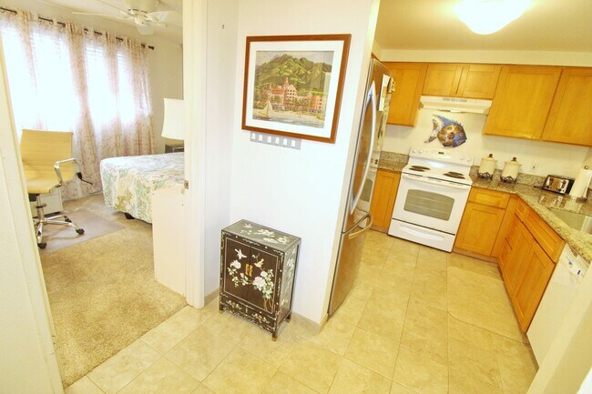 Building Photo - AUGUST RENT FREE for 1 YEAR LEASE SIGNED F...